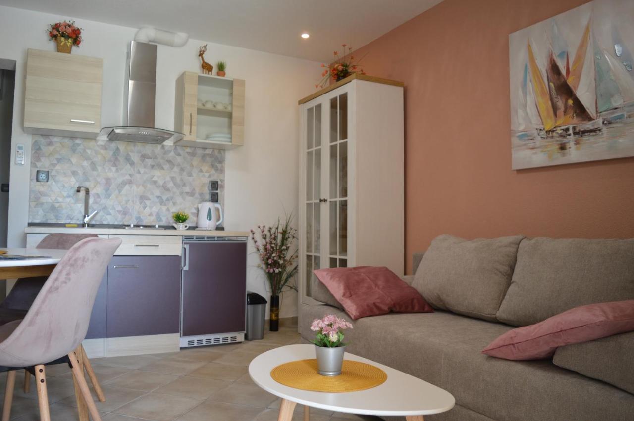 Studio Apartments Luka Biograd - Benkovac Eksteriør bilde